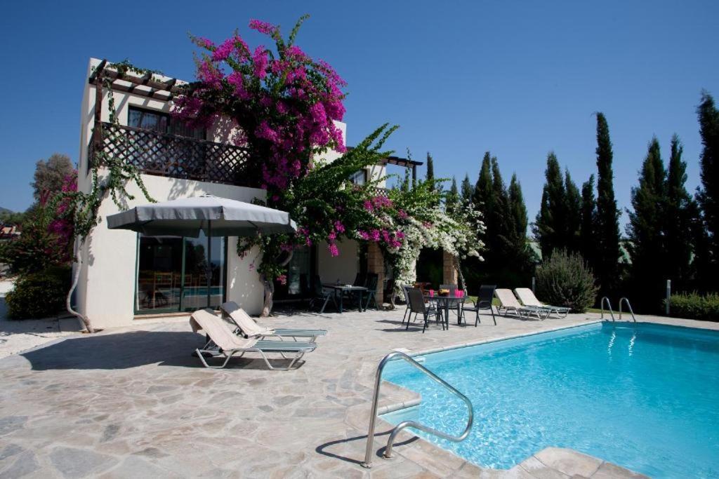 Banana Sunset Villas Пафос Екстериор снимка