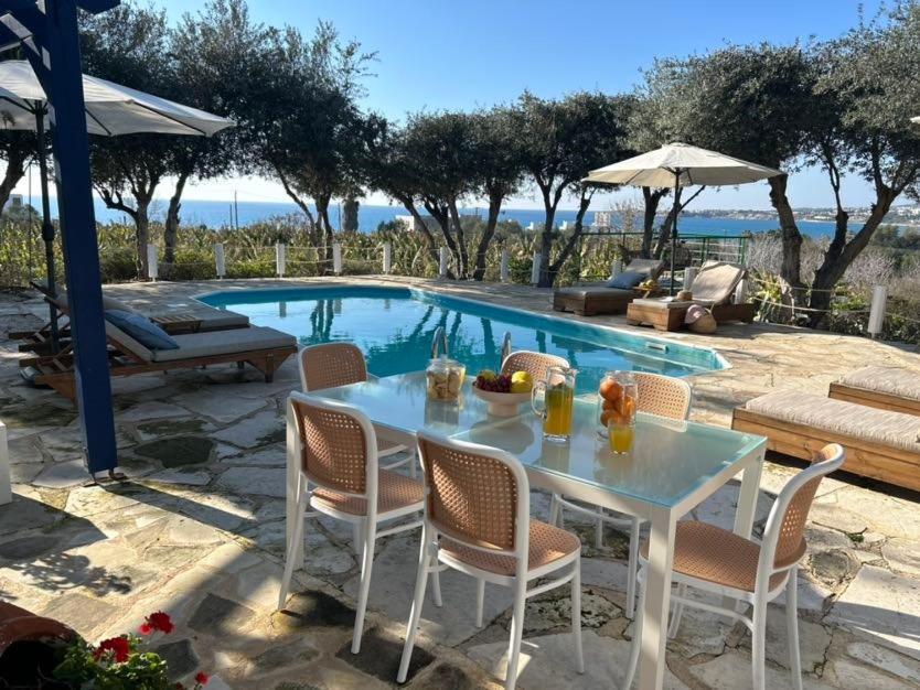 Banana Sunset Villas Пафос Екстериор снимка